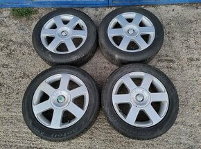 PREDAM ELEKTRONY SKODA VEGA s pneu 5x112 r16 mám 2 sady