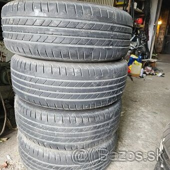 205/60 r16 Good year ..