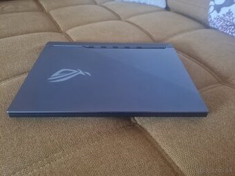 Predám Herný notebook Asus ROG STRIX