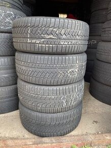 235/45 r18 v XL continental