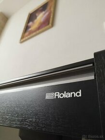 Predám Digitálne piano Roland f-140r - 1