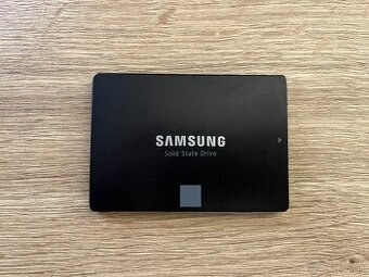 2,5" SSD Samsung / Micron / Sandisk 250GB