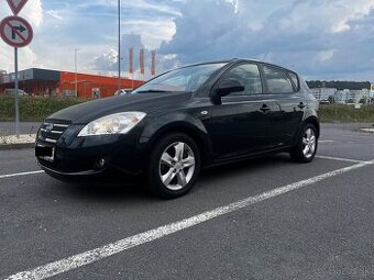 Predám Kia ceed, 1.4 benzín, r.v.2009