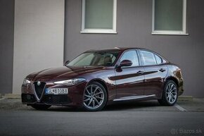 Alfa Romeo Giulia 2.2 Diesel 210 AT AWD Veloce - 1