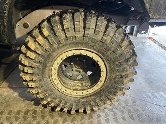 Maxxis Mud Trepador 38,5x12,5 R16 , beadlock disky R16