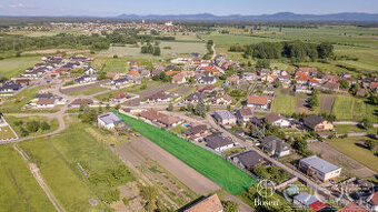 BOSEN| Na predaj: Pozemok určený na výstavbu RD, možnosť kúp