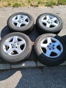 Volkswagen 235/65 r17