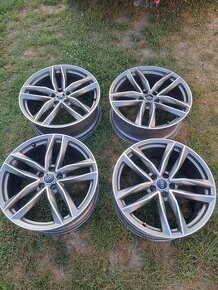 5x112 R20 Audi Competition 4G9601025M - 1