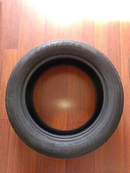 GOODYEAR 215/55 R17 94V