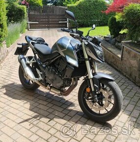 Honda Hornet 750 2023 - 1