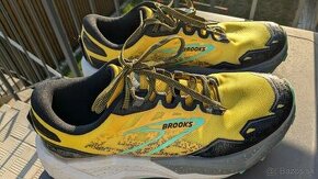 Brooks Caldera 7