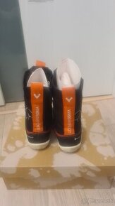 Snehule vivobarefoot