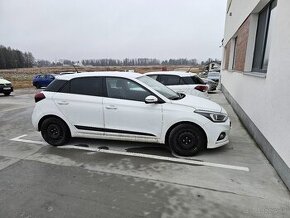 Hyundai I20 1,2 COOL 62 kW / 84 koní