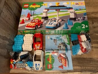 Predám Lego DUPLO 10947 - Pretekárske autá - Race Cars