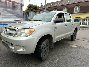 TOYOTA HILUX 2,5 DIESEL 4X4 KLÍMA - 1