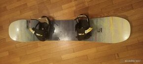 Snowboard 135 cm. Takmer ako nový. Aj s viazaním