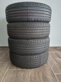 215/60 R17