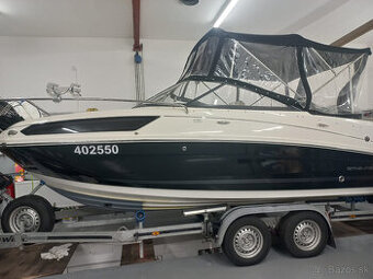 Bayliner VR5 Cuddy