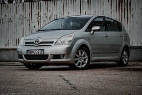 Toyota Corolla Verso 2.0 D - 1