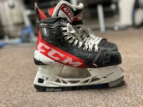 Hokejové korčule CCM Jetspeed Ft4 pro 7,5