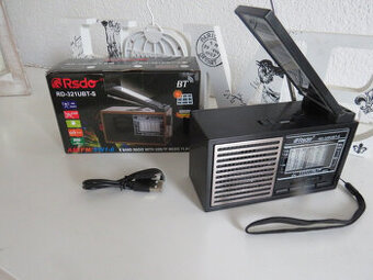 Predam nove,male radio RD-321UBT-lampas-SOLAR