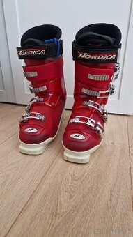 Nordica Lyziarky Beast x10