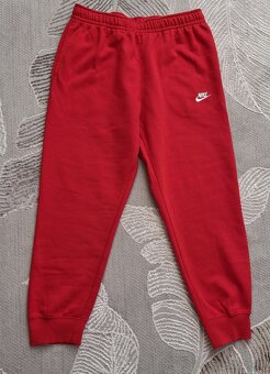 Teplaky NIKE CLUB FLEECE