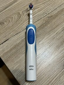 Elektrická zubná kefka Oral-B Braun Vitality Easy Clean