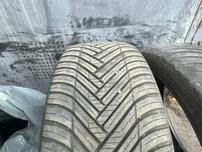 Celoročné pneumatiky Hankook 245/40 R18