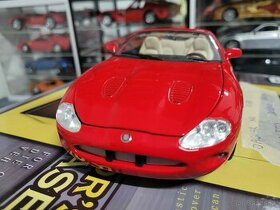 Model 1:18 Jaguar  XK  Maisto