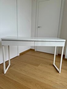 Ikea stôl