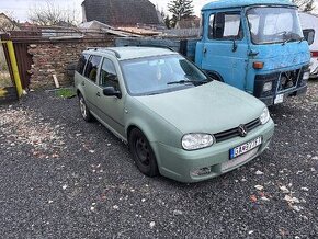 VOLKSWAGEN GOLF IV