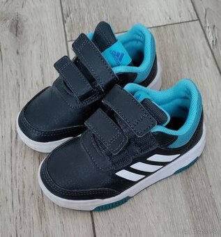 chlapčenské botasky zn. Adidas veľ. 23