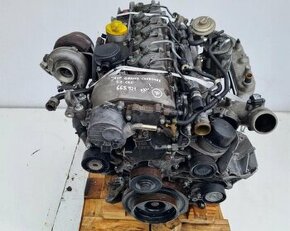 Rozpredám motor jeep Grand Cherokee 2.7