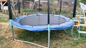 Trampolina