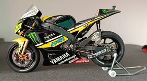 YAMAHA YZR-M1 Monster Tech3