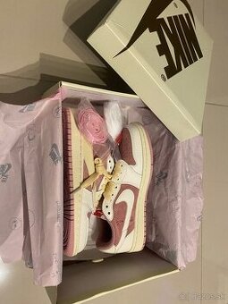 Jordan 1 Travis Scott Shy Pink