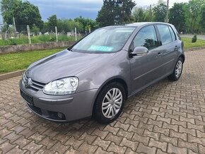 VW GOLF V 1,6 BENZIN 75KW COOL VYBAVA