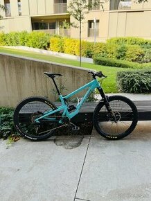 Santa Cruz Bronson C (karbón, pre 165-180cm / M)