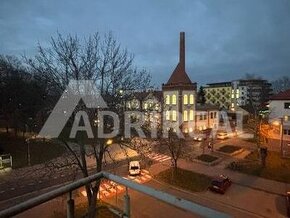 NOVÁ CENA:3i byt; 2 státia; 2 balkóny; 81m2,CENTRUM Poprad; 