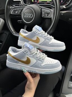 Nike SB Dunk Low, Sean Cliver, 40