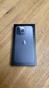 iPhone 13 Pro Space Gray s originálnym káblom