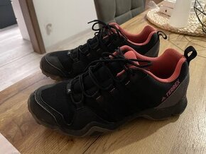 Adidas Terrex dámske UK7