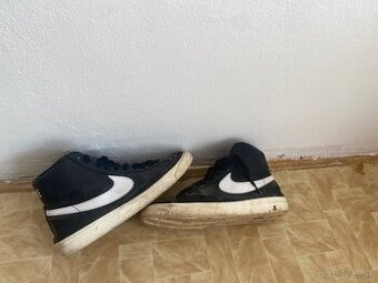 Nike Blazer Mid 77