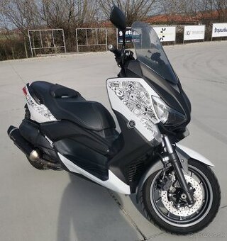 Yamaha X-max 400 LeoVince