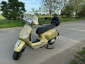 Vespa GTS 300 75 výročie