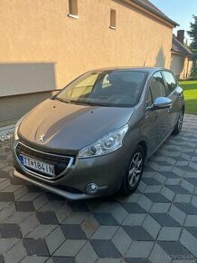 Kúpim pravé predné dvere na Peugeot 208