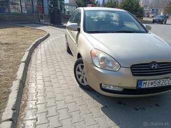 Hyundai accent - 1