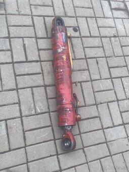 Hydraulický piest - 1