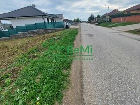 Predaj stavebný  pozemok v obci Malý Lapáš pri Nitre(044-14- - 1